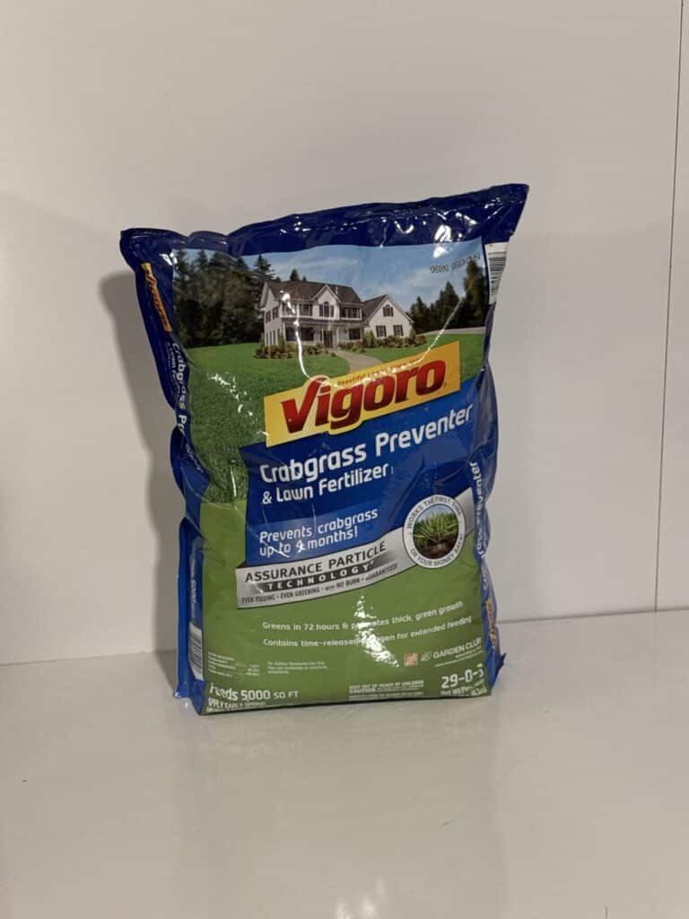 Vigoro Crabgrass Preventer & Lawn Fertilizer – 14.06 lbs., Covers 5,000 sq. ft., Pre-Emergent Weed Control + Lawn Feeding